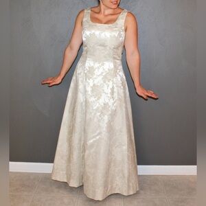 Scott McClintock Ivory Floral Jacquard Scoop Neck A-Line Gown